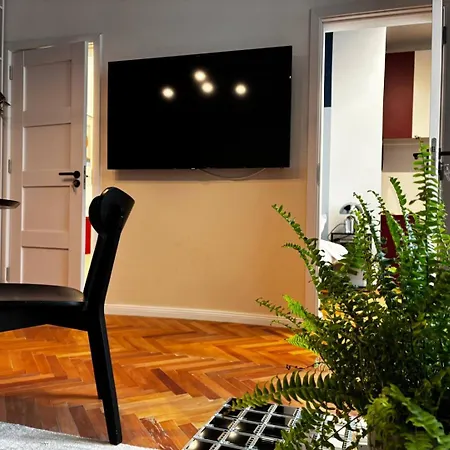 Downtown Oasis-city Center