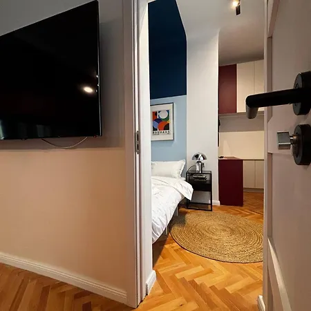 Downtown Oasis-city Center And Quiet, Self Check Appartement *