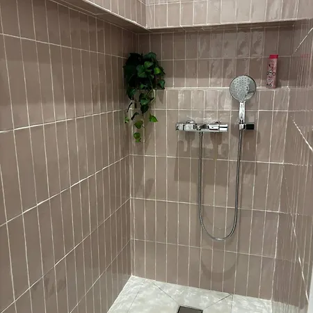 Downtown Oasis-city Center Apartment *